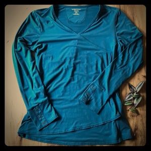 ⚪️ Super soft! Exofficio Blue V-Neck L/S top ⚪️